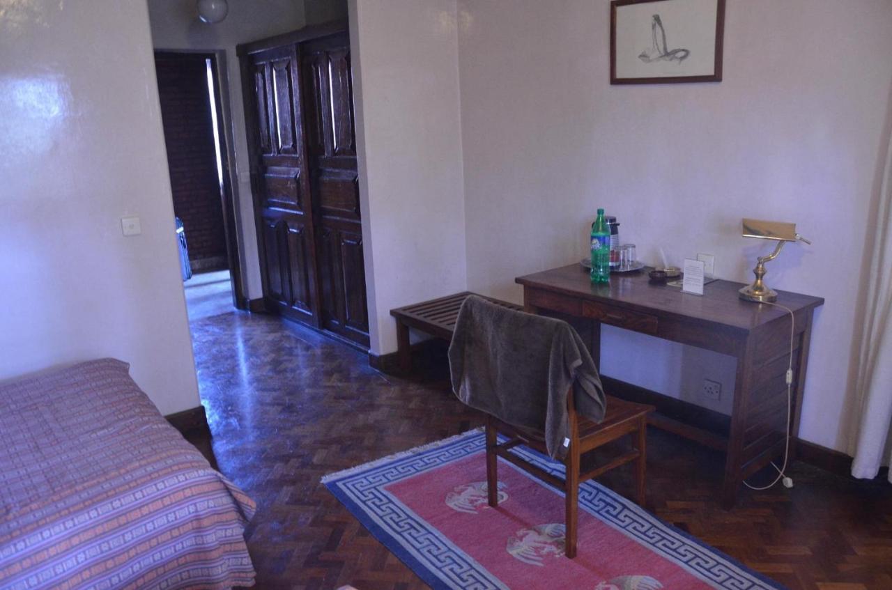 Vajra Hotel Катманду Екстериор снимка